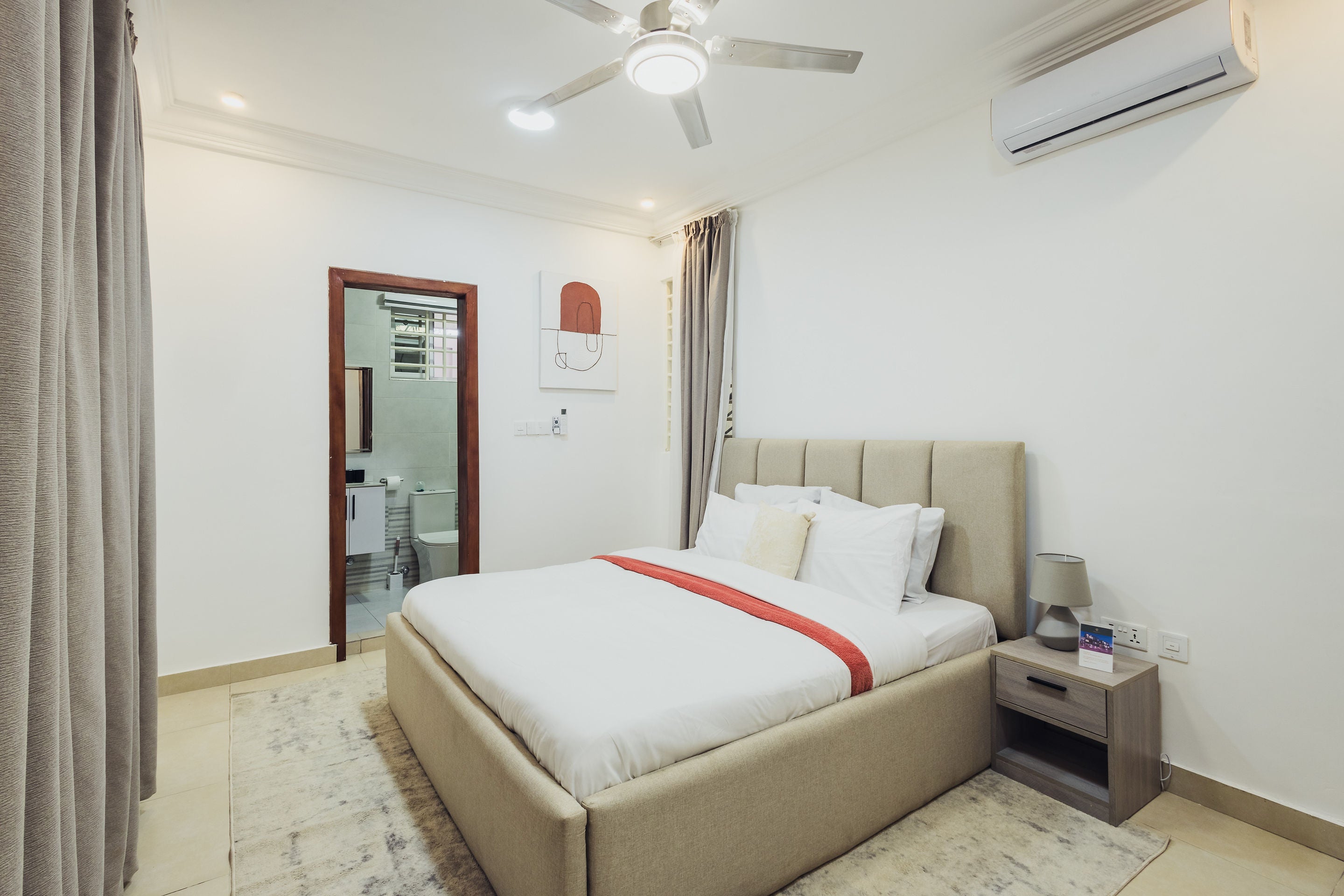 Double bedroom with ensuite access